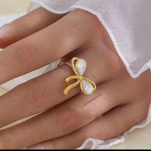 Vintage Bow Ring (Adjustable)
