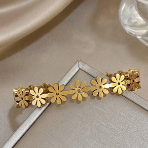 Stainless Steel Flower Bangle Openable