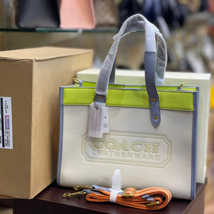 C0ACH-Field Tote 30 In Colorblock With Coach Badge