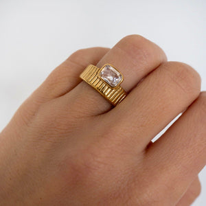 High Quality Zircon Ring