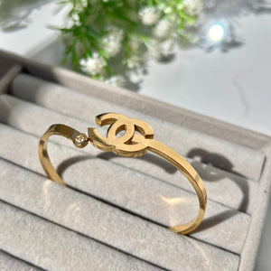 Stainless steel CC bracelet