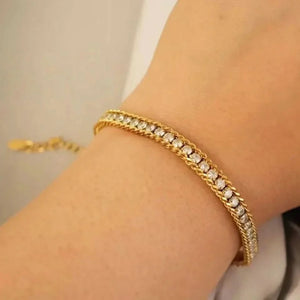 Luster Adjustable Bracelet – Elegant & Versatile Bracelet Design