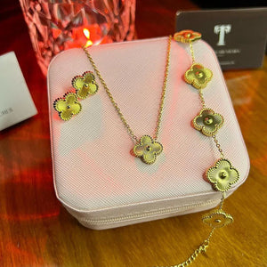 Golden Clover Complete Set – Necklace, Bracelet & Earrings