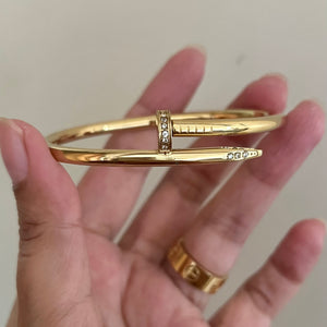 Diamantine nail openable bracelets